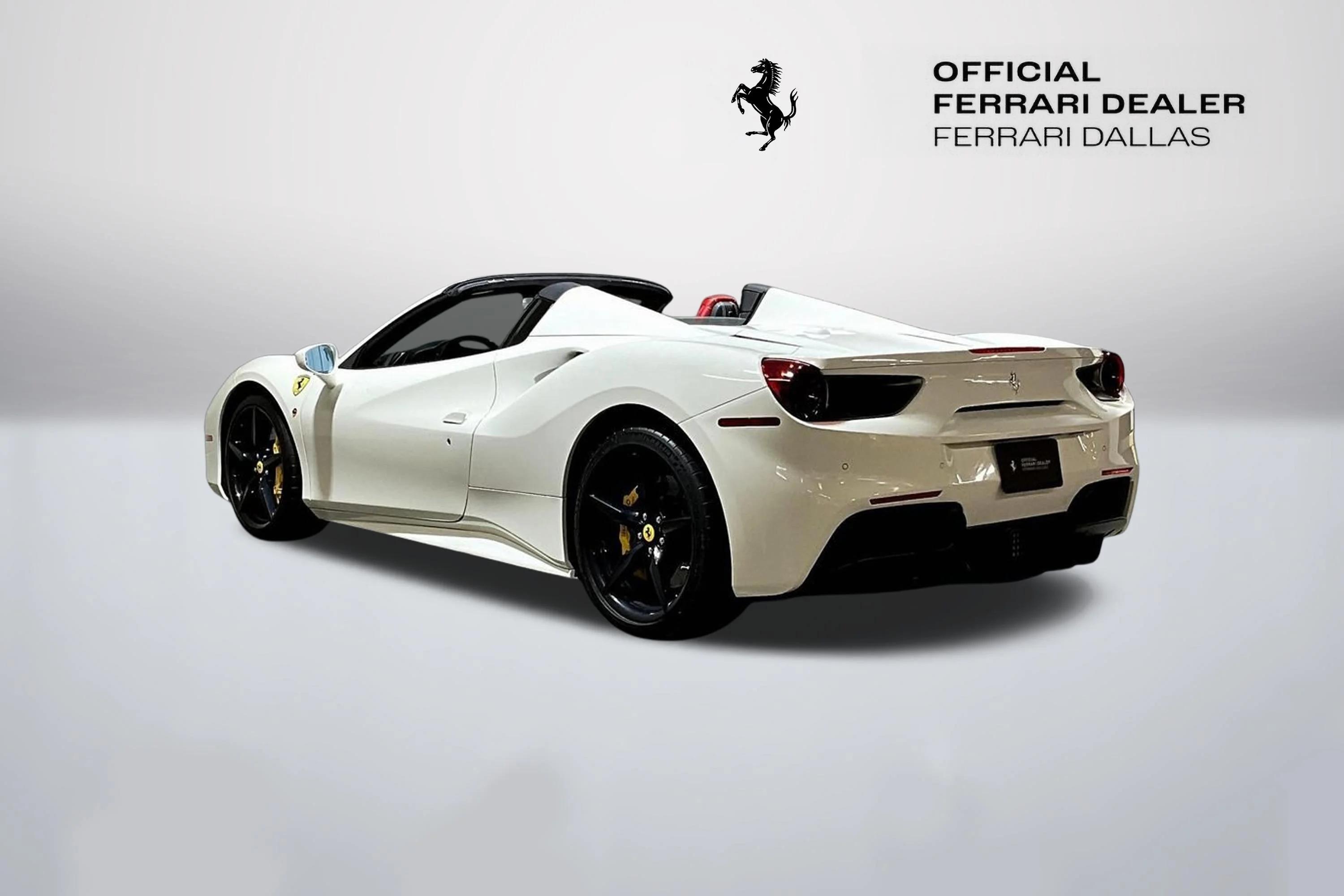 Used 2019 Bianco Avus Ferrari  image 5