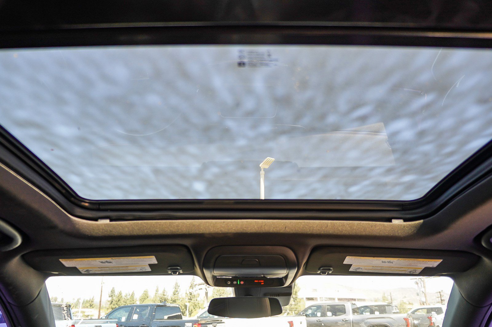 Used 2019 Radiant Silver Metallic Cadillac FWD Sport image 16