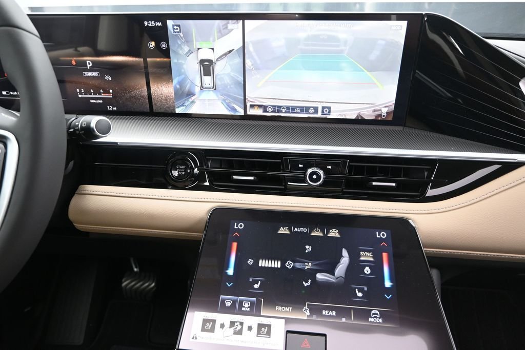 New 2026 RADIANT WHITE INFINITI Pure 2WD image 29