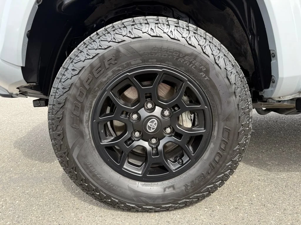 Used 2021 Cement Toyota SR image 9
