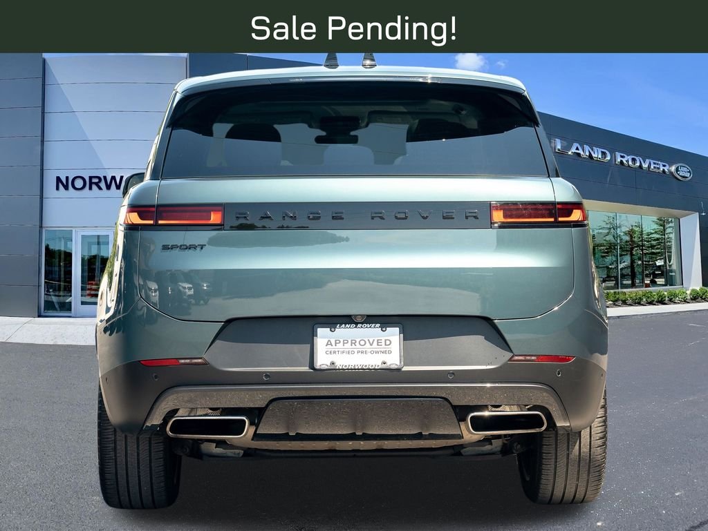 Used 2024 Green Land Rover SE image 5