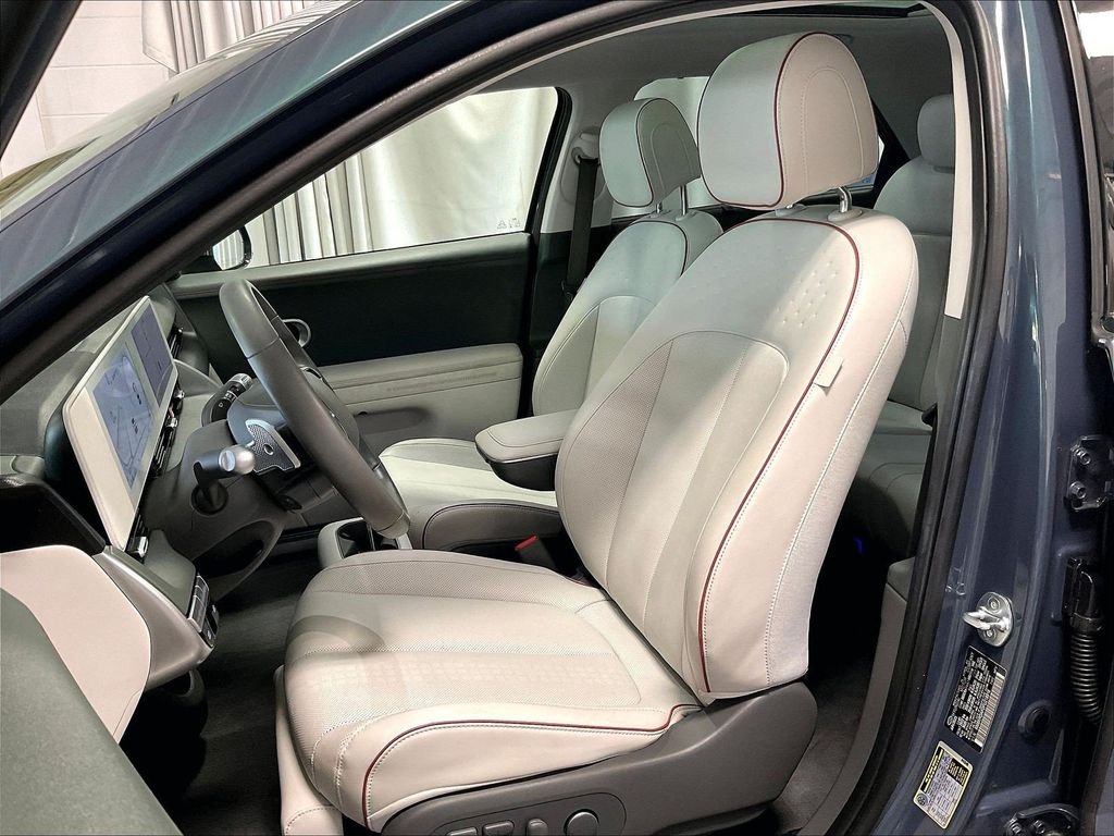 Used 2023 Green Hyundai Limited image 10