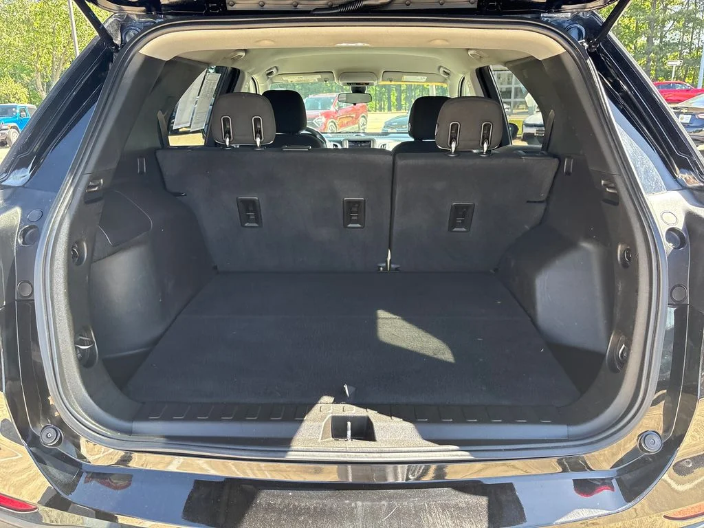 Used 2020 Black Chevrolet LS image 28