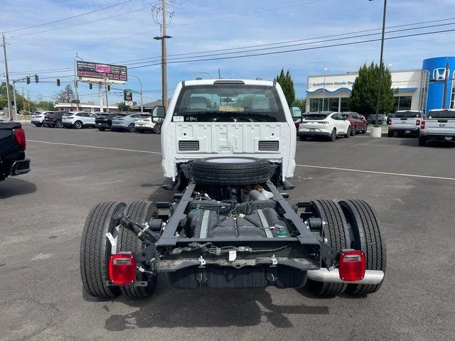 New 2025 Oxford White Ford XL image 11