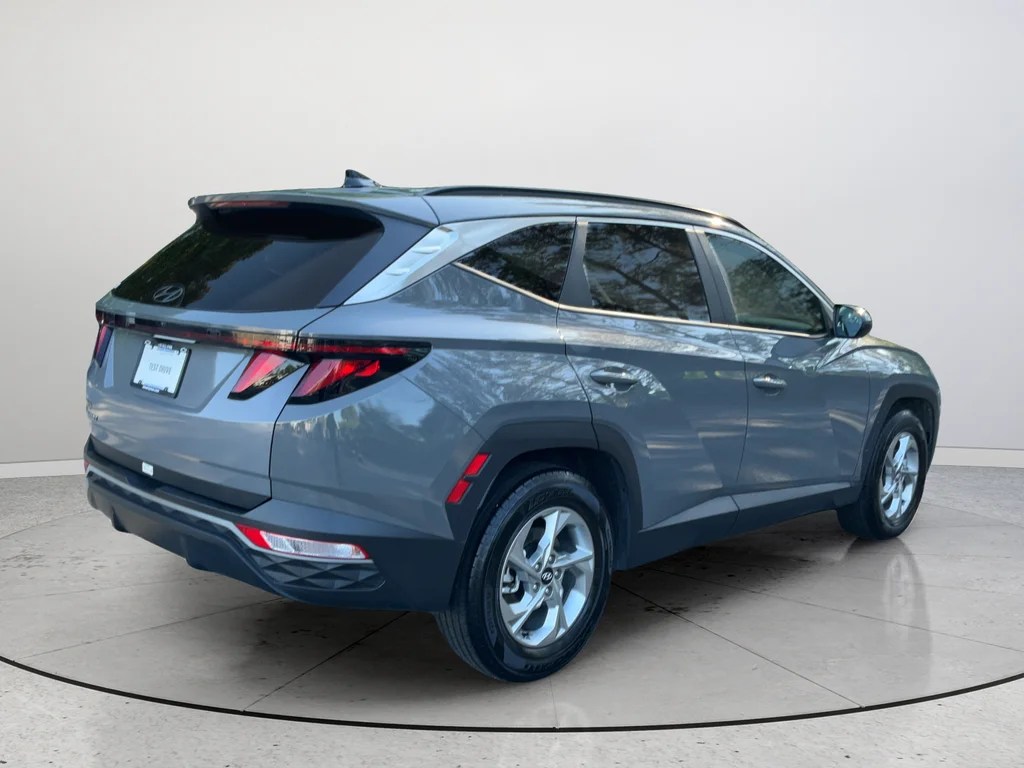 Used 2024 Gray Hyundai SEL image 7