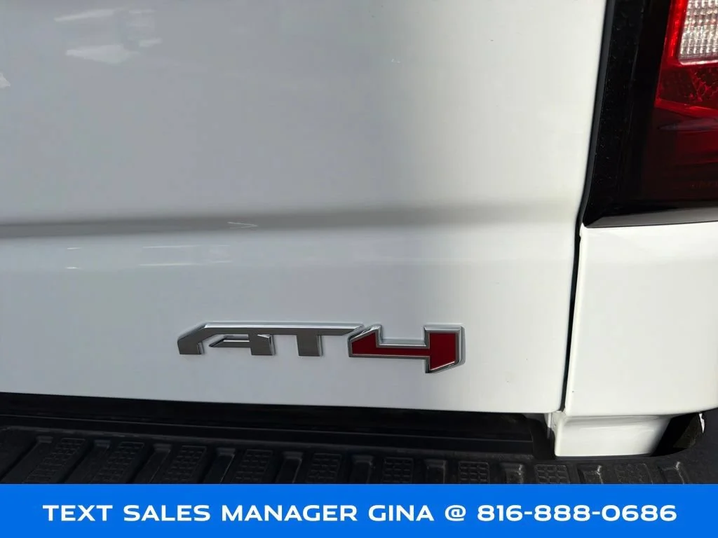 New 2026 Summit White GMC AT4 image 38