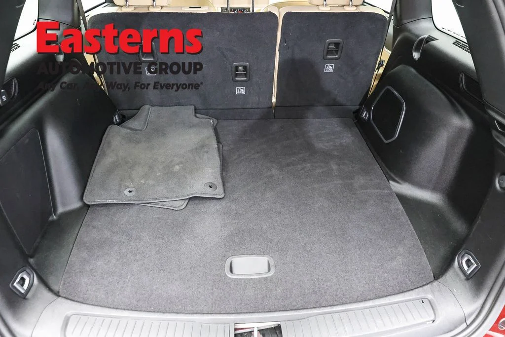 Used 2023 Red Jeep 4xe image 9