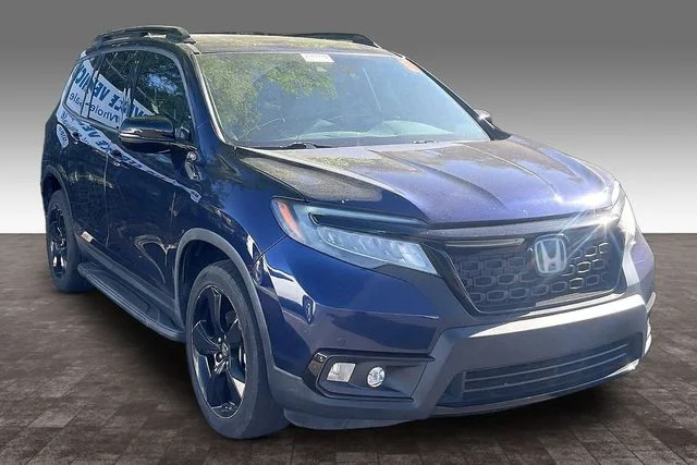 Used 2019 Blue Honda Elite image 2