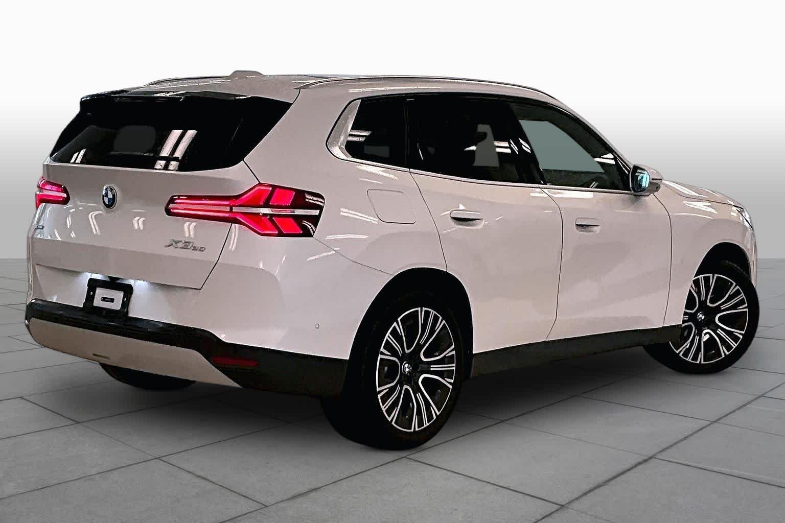 Used 2025 Mineral White Metallic BMW 30 xDrive image 12
