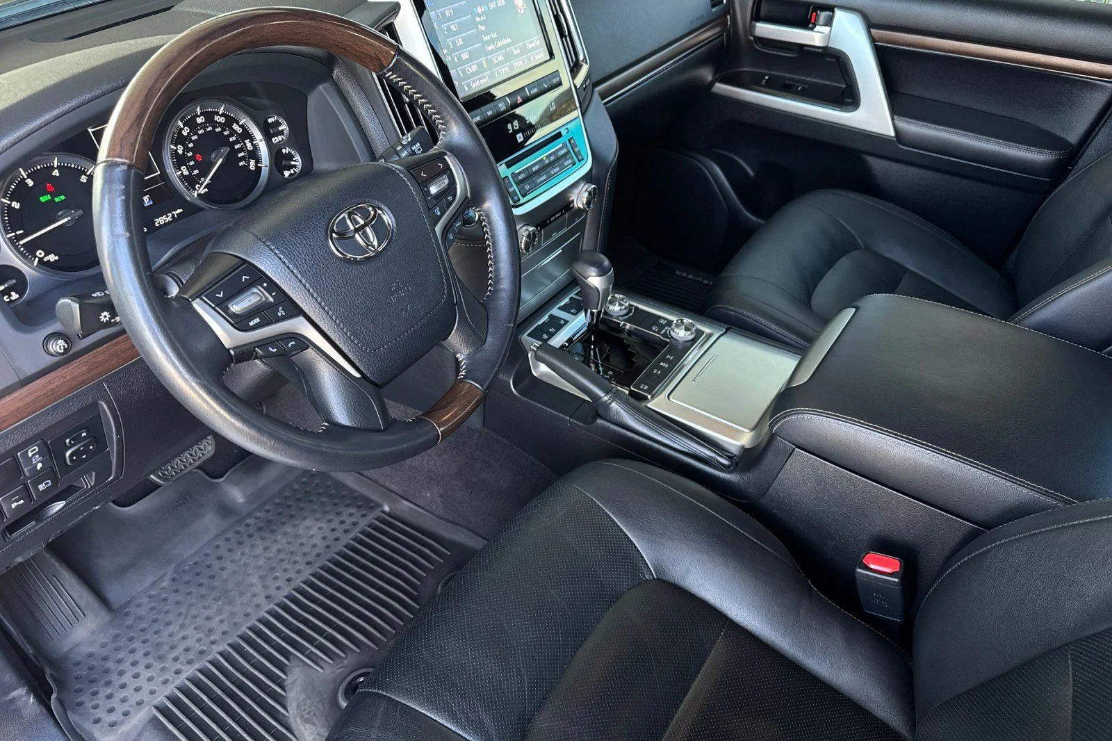 Used 2020 Black Toyota Heritage Edition image 12