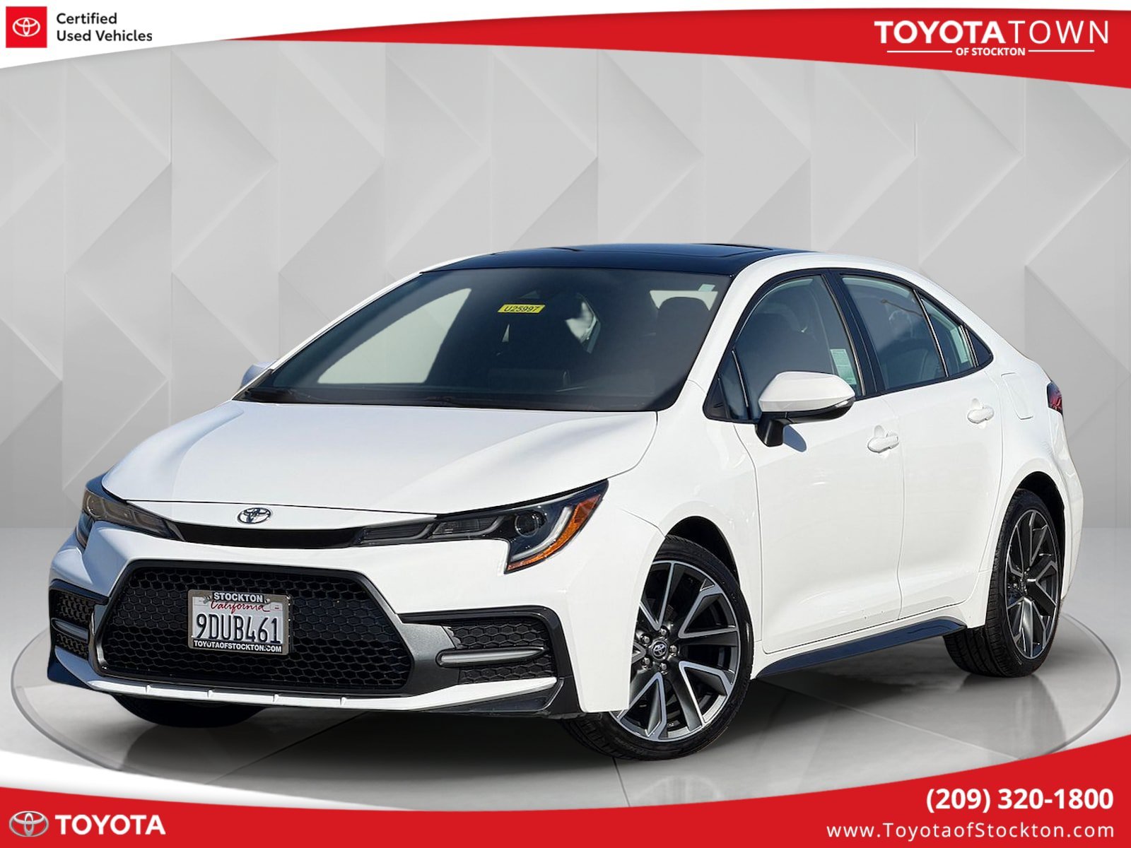 Certified Used 2022 White w/Black Sand Pearl Roof Toyota SE image 1