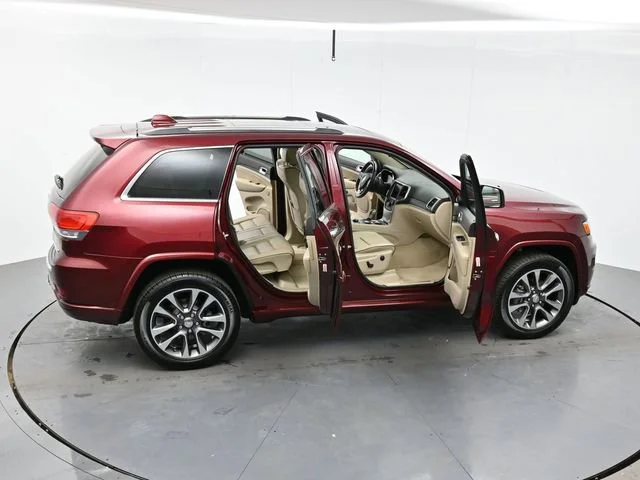 Used 2018 Velvet Red Pearlc Jeep Overland image 46