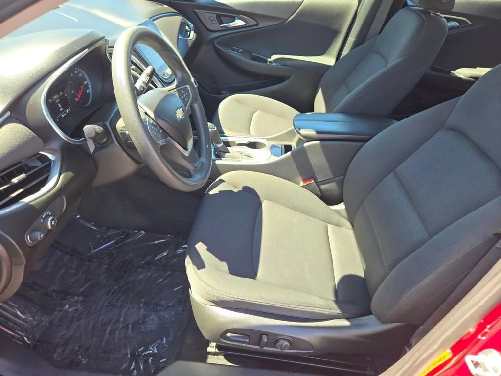 Used 2020 CAJUN RED TINTCOAT Chevrolet LT image 10