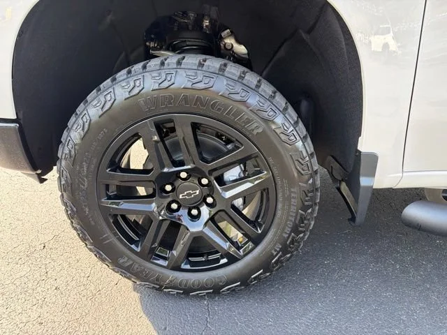 New 2026 White Sands Chevrolet Custom Trail Boss image 13