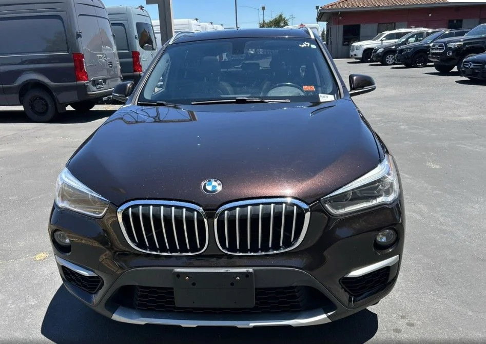 Used 2018 Brown BMW xDrive28i image 2