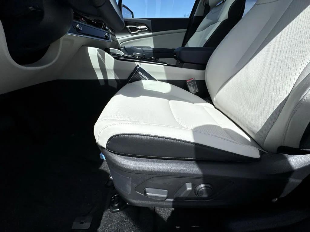 Used 2025 Blue Kia EX image 12