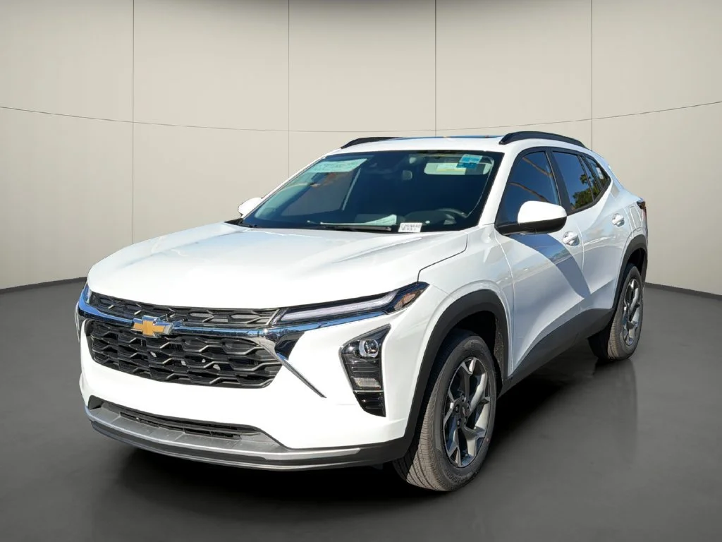 New 2026 Summit White Chevrolet LT image 3