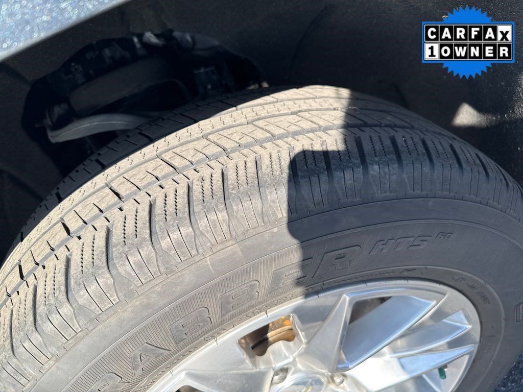 Used 2021 Shadow Gray Metallic Chevrolet LTZ image 32