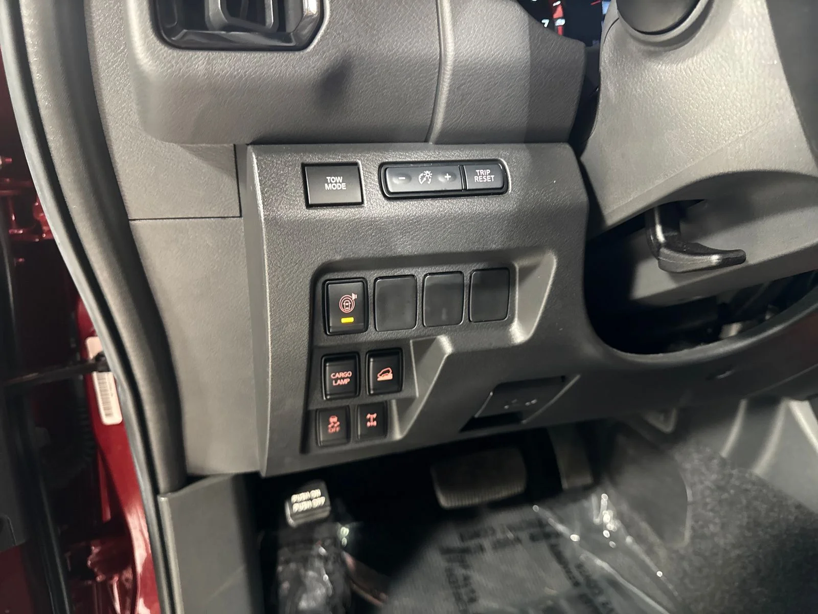 Used 2025 Red Nissan PRO-4X image 18