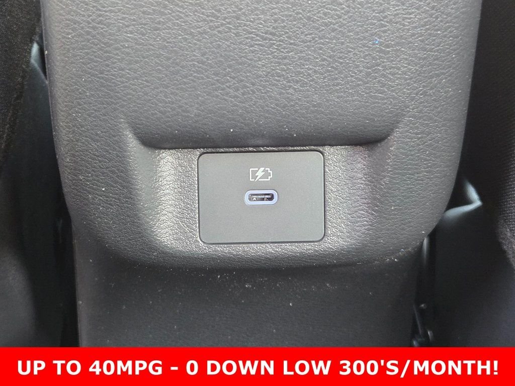 2025 Nissan Versa Sedan SV - Photo 12