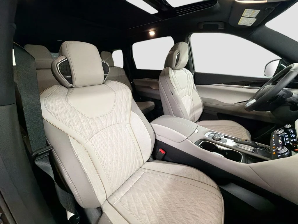 New 2027 Mineral INFINITI Autograph image 30