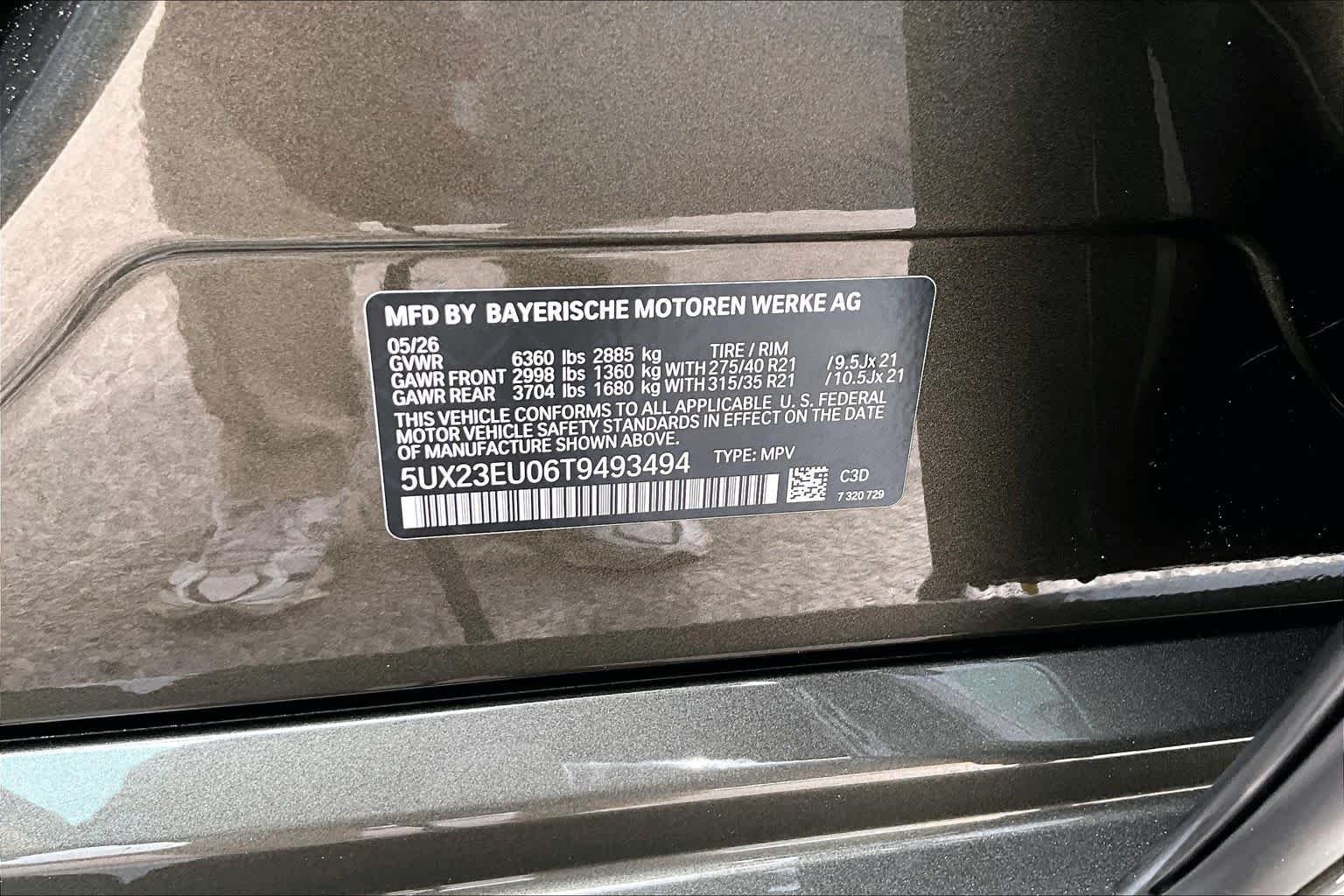 New 2026 Manhattan Green Metallic BMW xDrive40i image 21