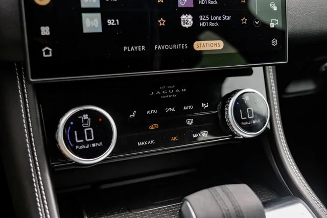 2026 Jaguar F-Pace R-Dynamic S - Photo 32
