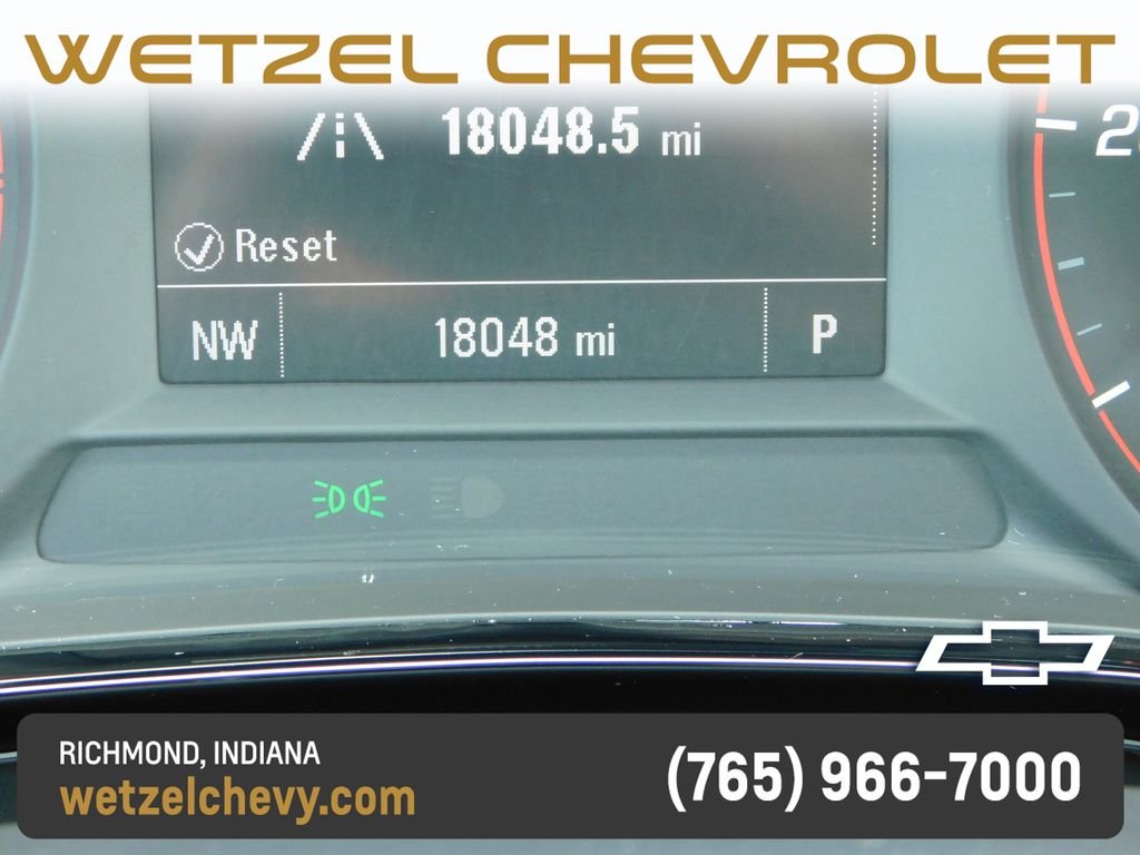 Used 2024 White Chevrolet 1RS image 30