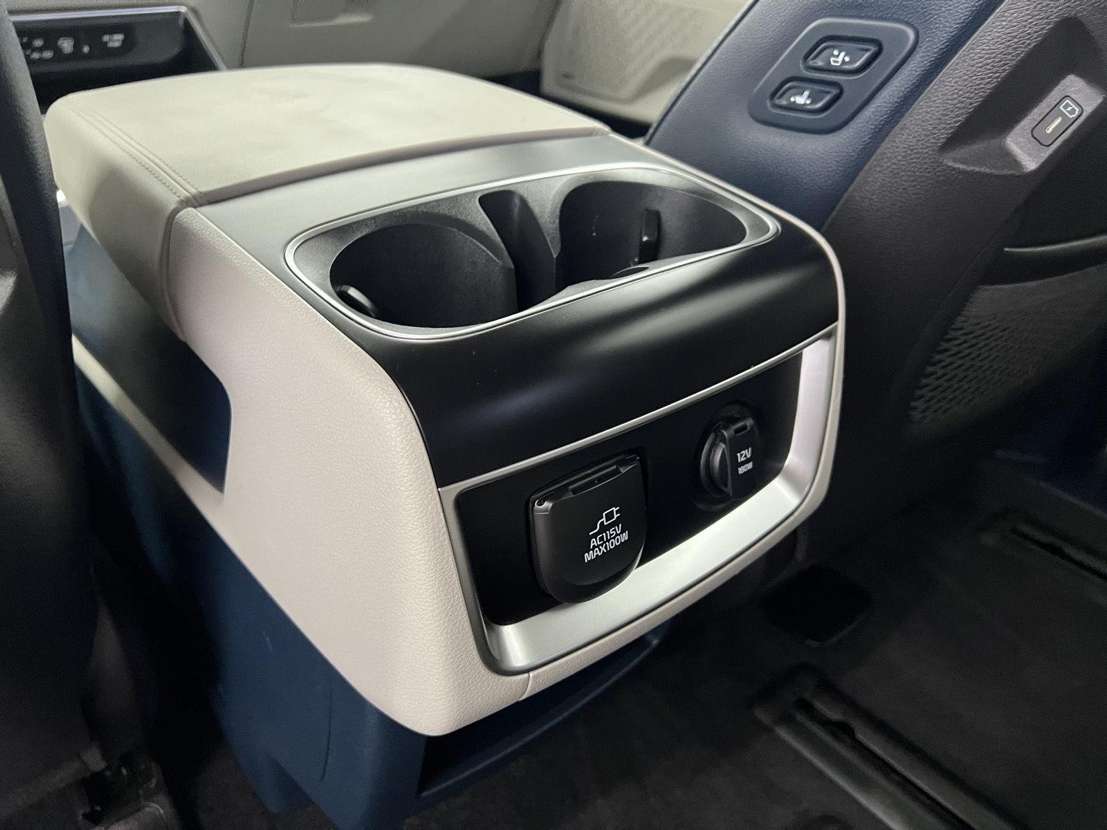 Used 2026 Snow White Pearl Kia SX Prestige image 31