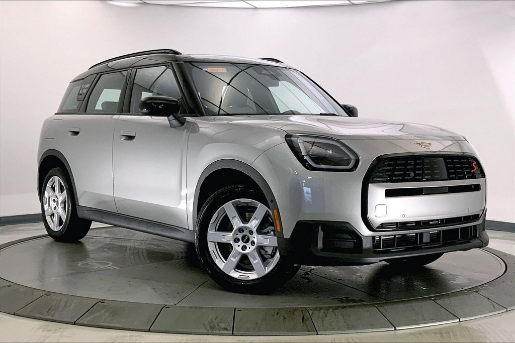 Used 2026 Silver MINI Signature Plus image 11