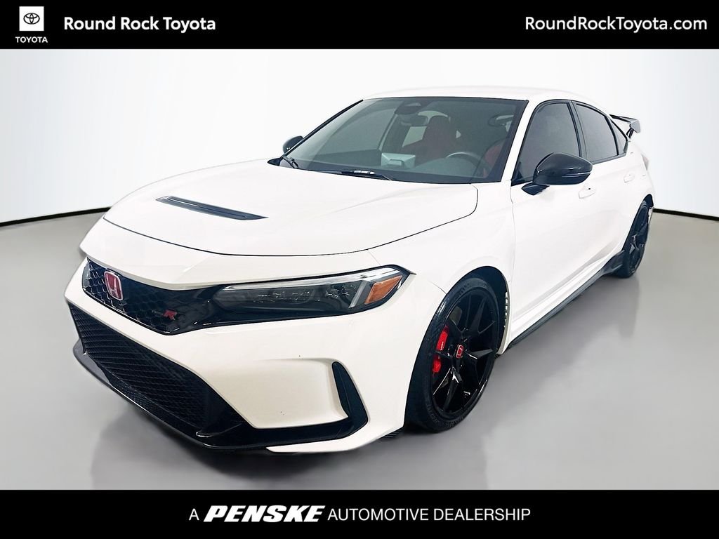 Used 2023 White Honda  image 1