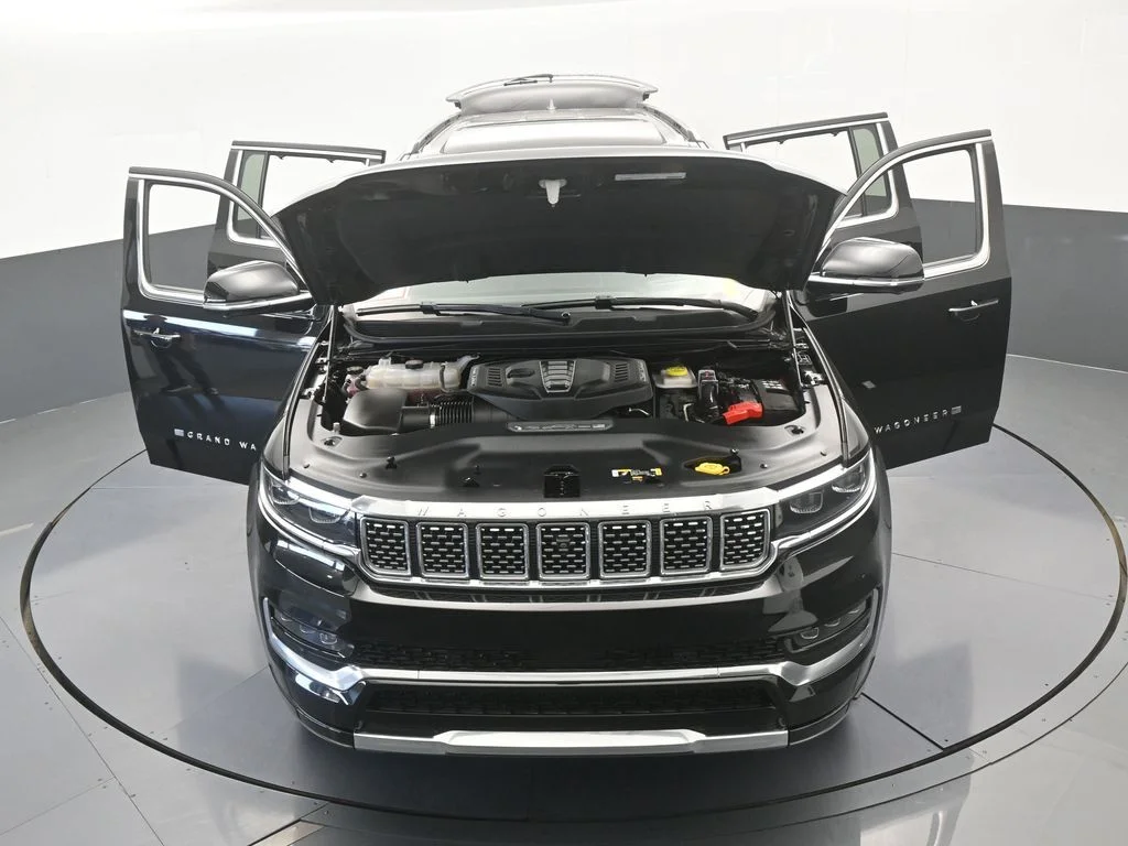 Used 2024 Diamond Black Crystal Pearlcoat Jeep Base image 85