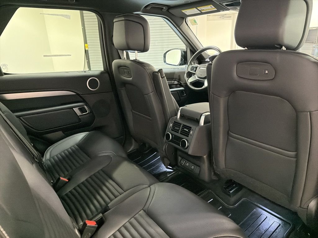 Certified Used 2025 Santorini Black Metallic Land Rover Dynamic SE image 27