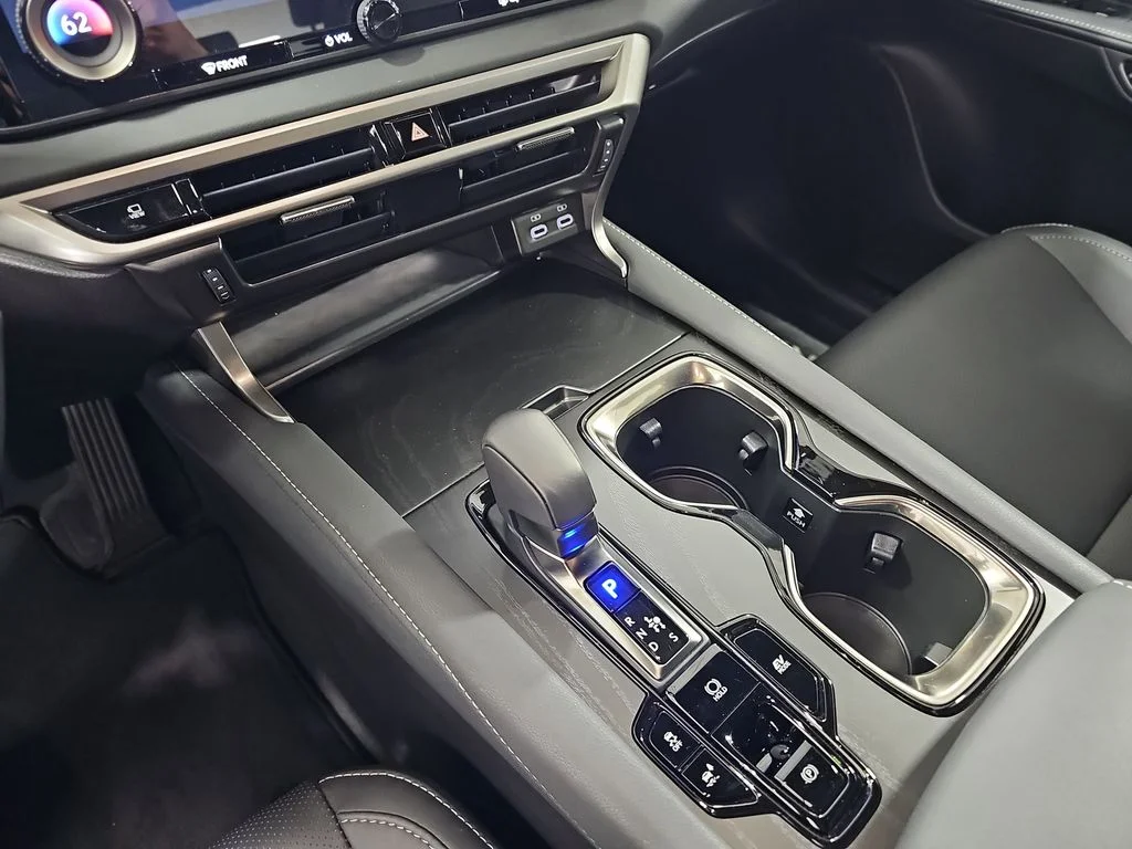 Certified Used 2025  Lexus 350h Premium image 24