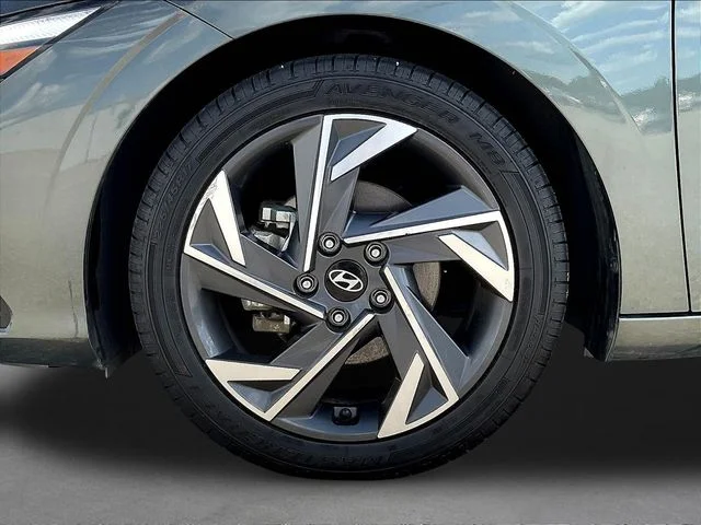 Used 2025 Gray Hyundai Limited image 35