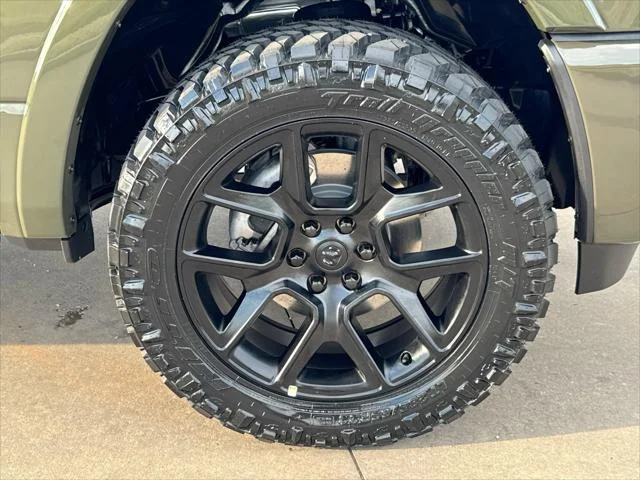 New 2027 Tank Exterior Paint RAM Laramie image 10