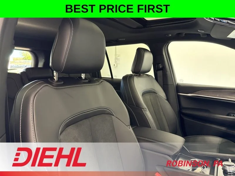 New 2026 Silver Zynith Exterior Paint Jeep Altitude image 14