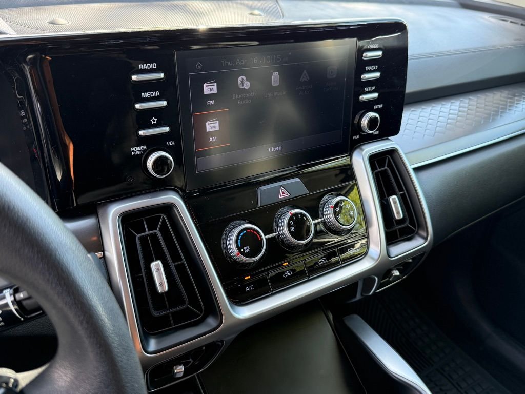 Used 2022 Silver Kia LX image 22