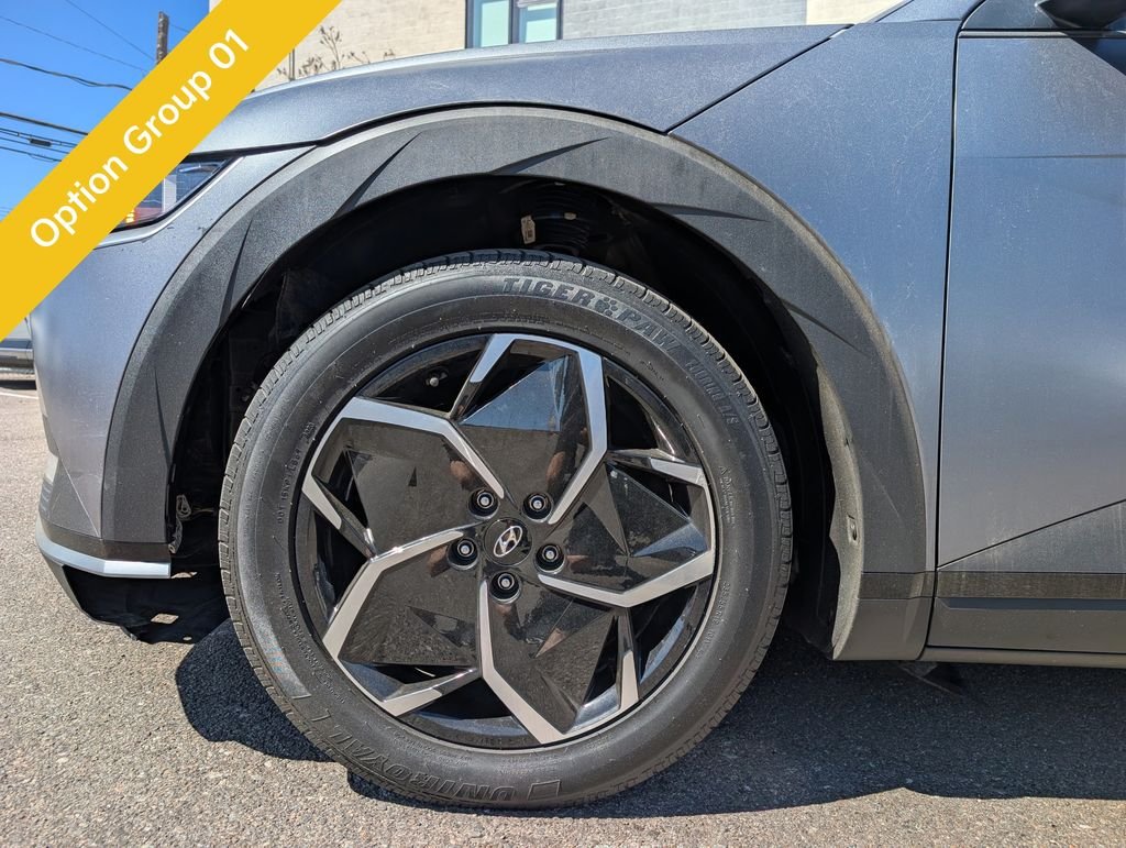 Used 2024 Gray Hyundai SEL image 10