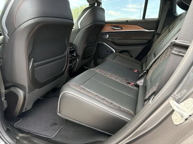 Used 2025 Gray Jeep Summit Reserve image 16