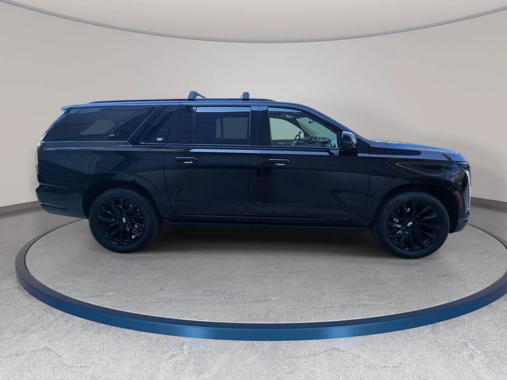 Used 2025 Black Cadillac Sport image 5