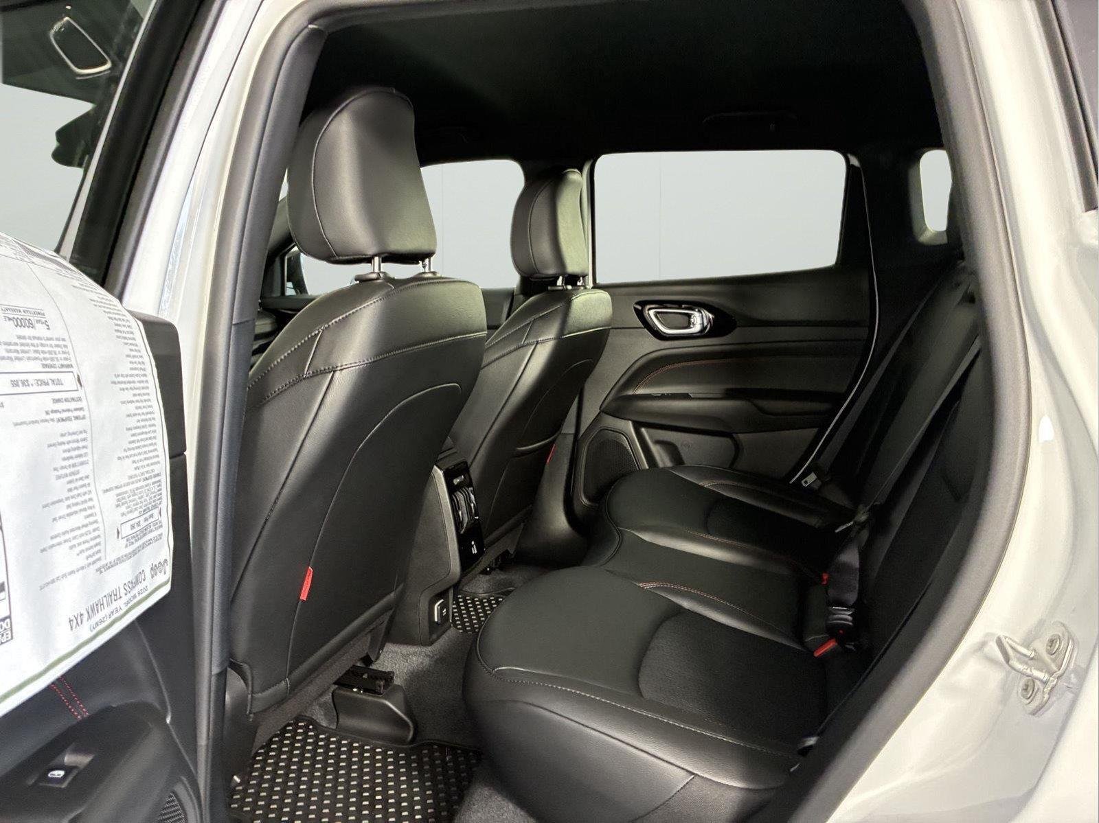 New 2026 Bright White Clear-Coat Exterior Paint Jeep Trailhawk image 9