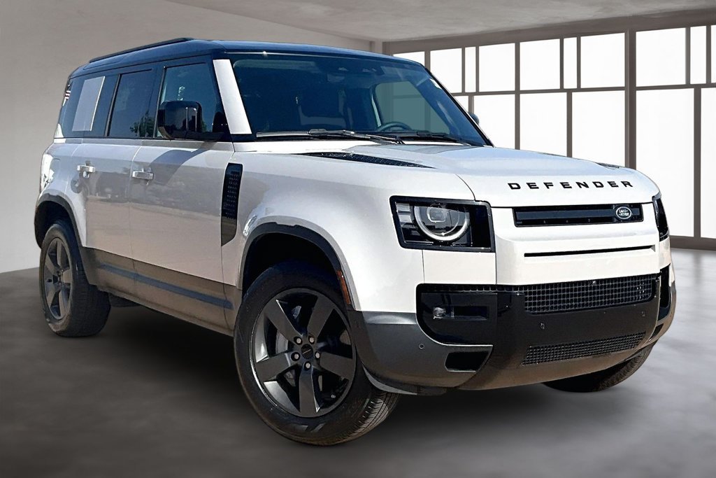 Certified Used 2026 Borasco Gray Metallic Land Rover S image 10