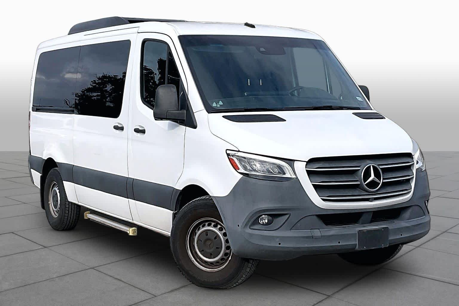 Used 2021 Arctic White Mercedes-Benz  image 3