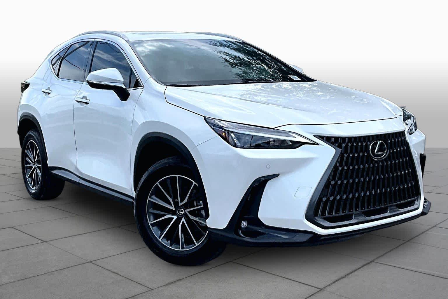 Used 2025 Eminent White Pearl Lexus Premium image 3