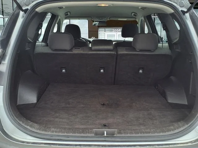 Used 2020 Gray Hyundai SE image 6