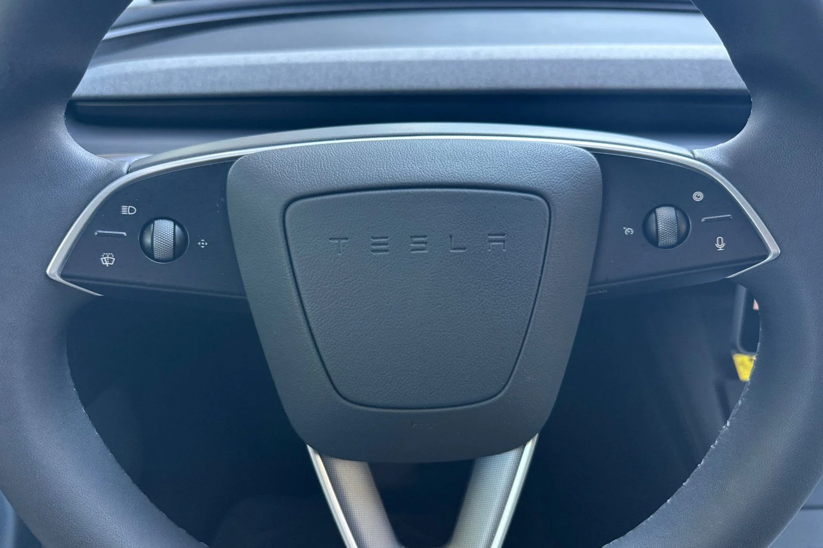 Used 2025 White Tesla Standard image 27