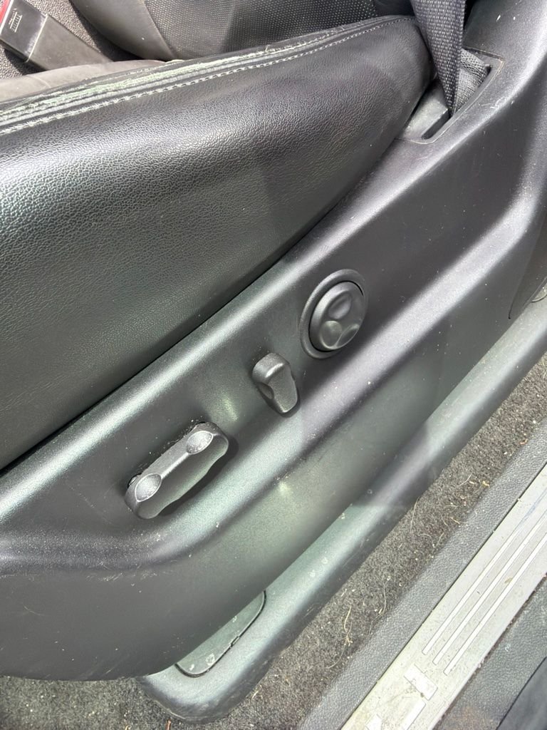 Used 2014 Black GMC Denali image 26