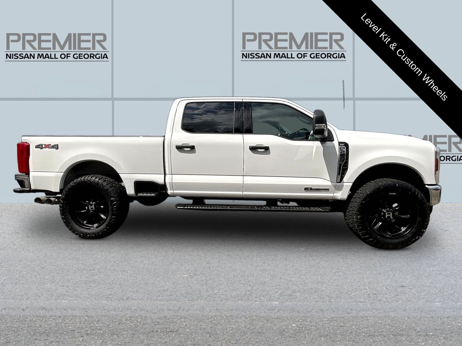 Used 2026 White Ford XLT image 8