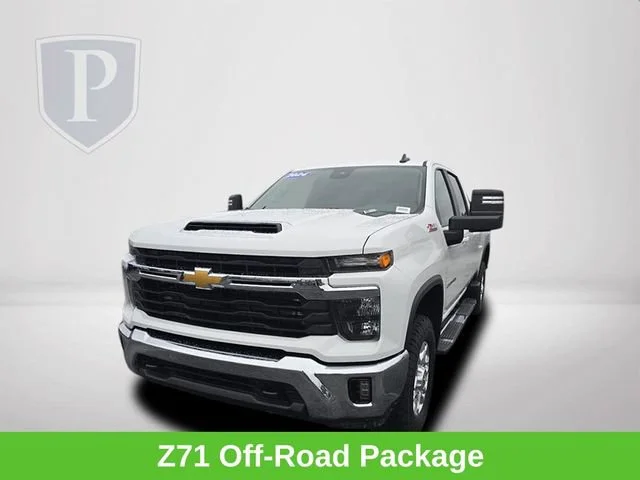 Used 2024 Summit White Chevrolet LT image 11
